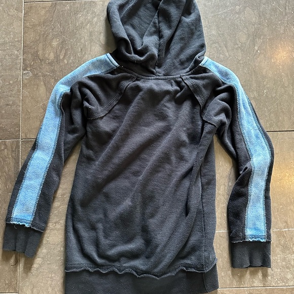 Boys Vintage Havana sweatshirt. Black with blue details. - Picture 3 of 3
